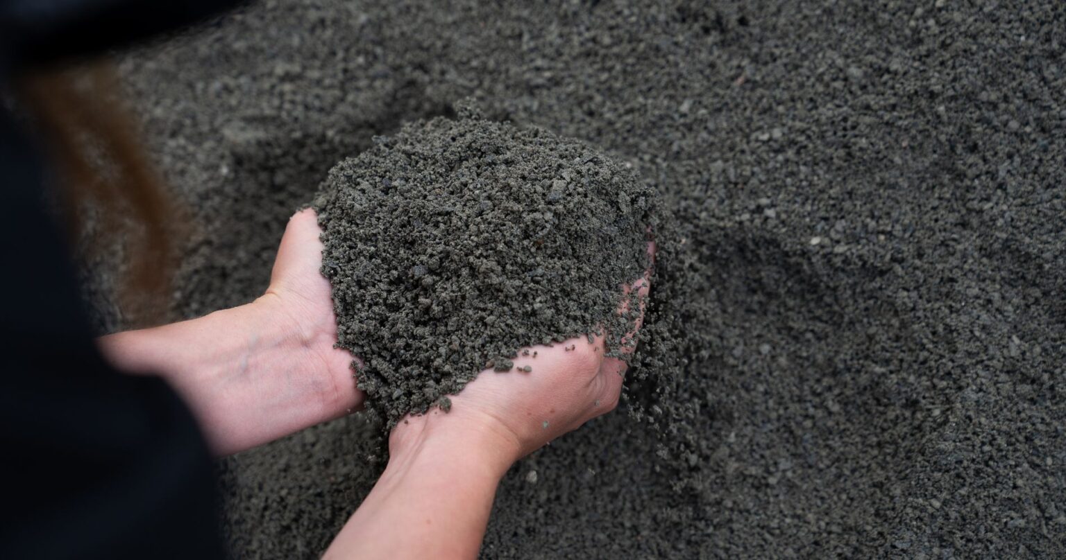 Understanding Carbon Offsetting vs. Carbon Insetting - UNDO Carbon